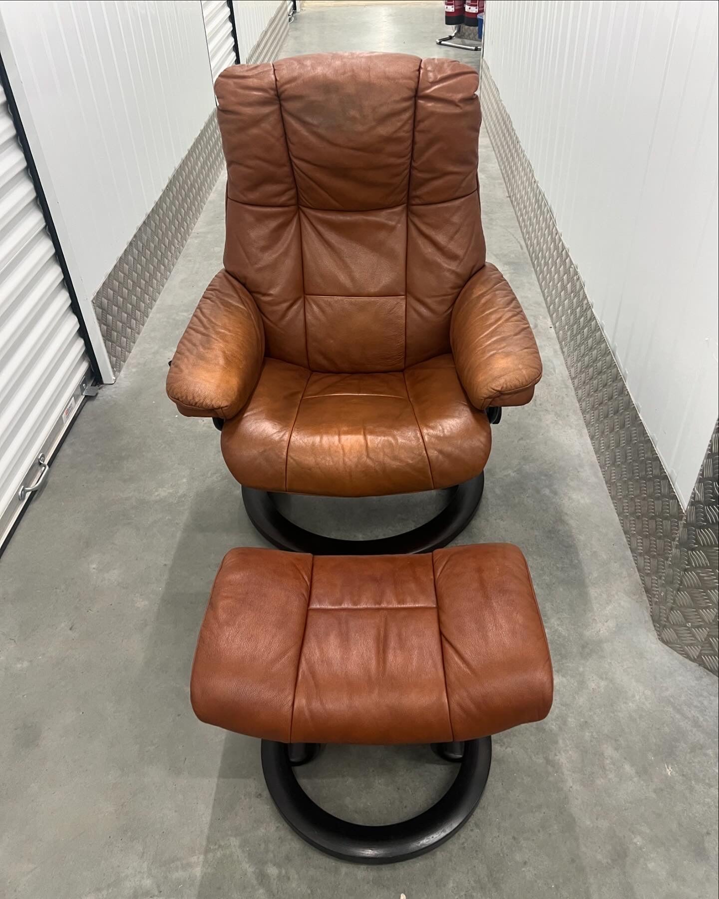 Ekornes Mayfair Stressless Brown
Leather Recliner Chair And Matching Footstool