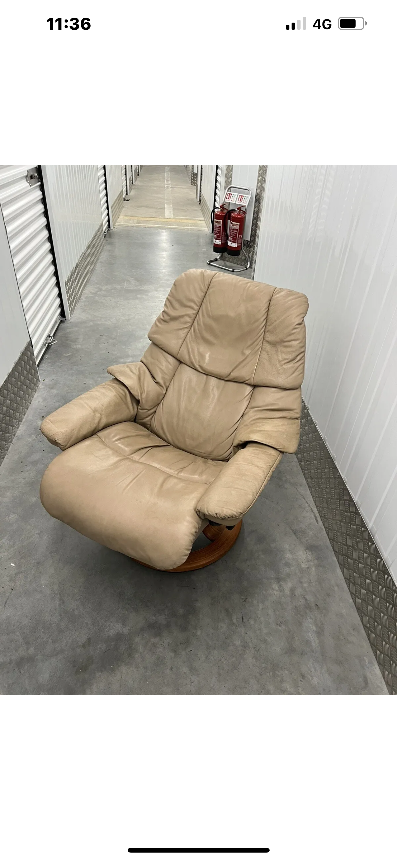 Ekornes Reno Stressless Recliner Chair (Beige) (Medium)