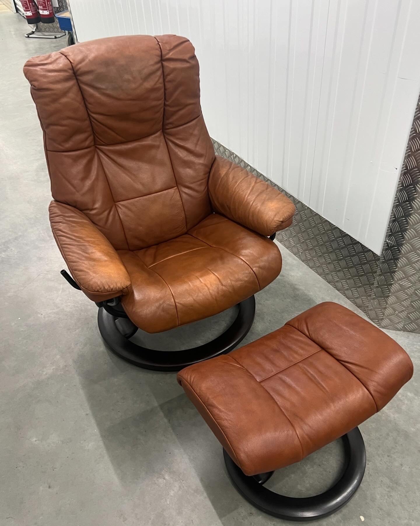 Ekornes Mayfair Stressless Brown
Leather Recliner Chair And Matching Footstool