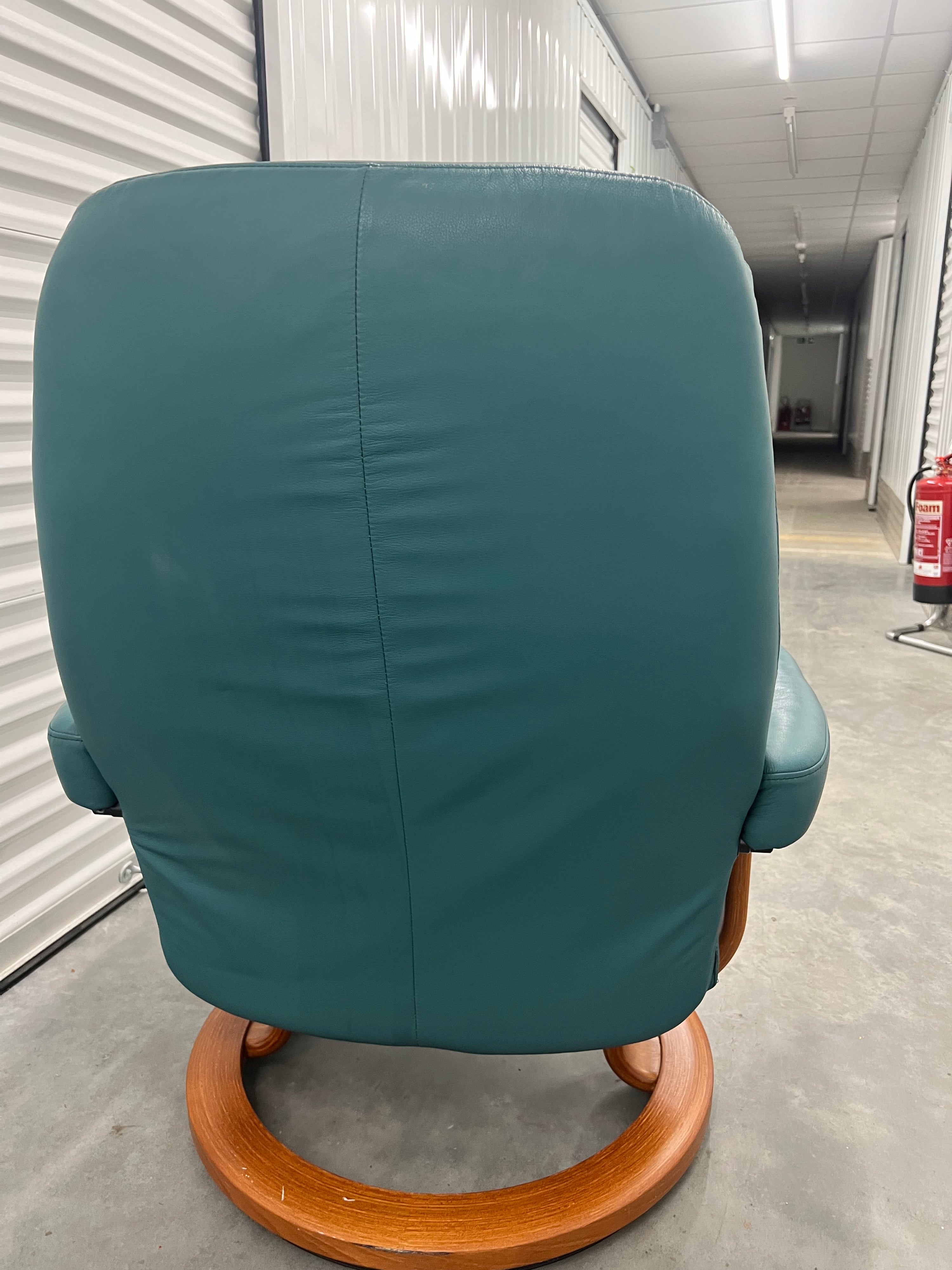 Ekornes Mayfair Stressless Aquamarine 
Leather Recliner Chair And Matching Footstool. RARE!